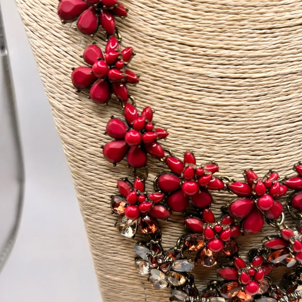 J.Crew bold floral necklace pink clear faceted beads special occasions ornate - Picture 6 of 11